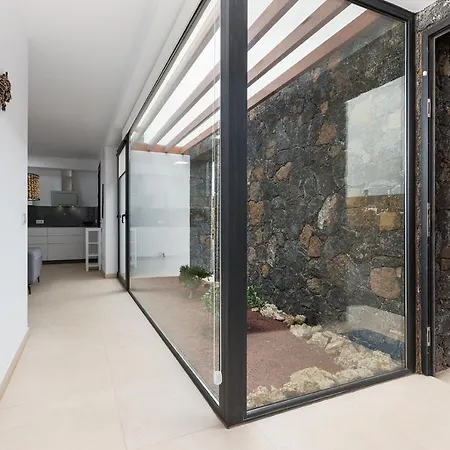 Villa Soco, Heated Pool Lajares